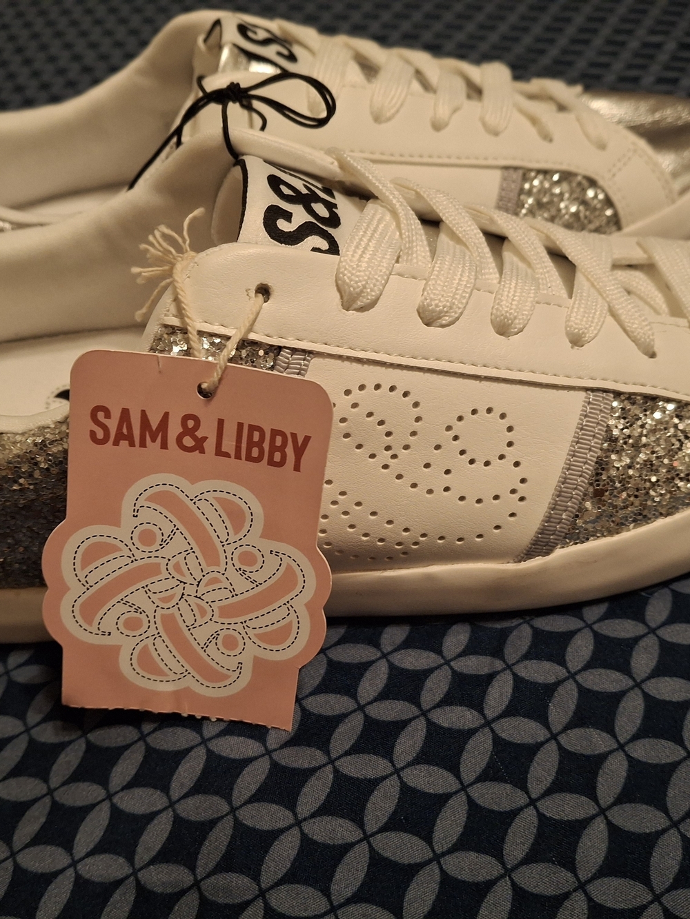 Sam & Libby Women's Sneakers in White & silver  NWT